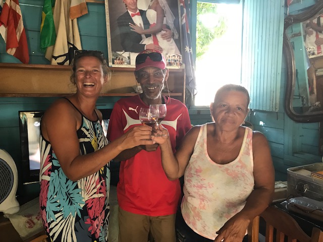 Rum en sigaren bij Cubaanse familie